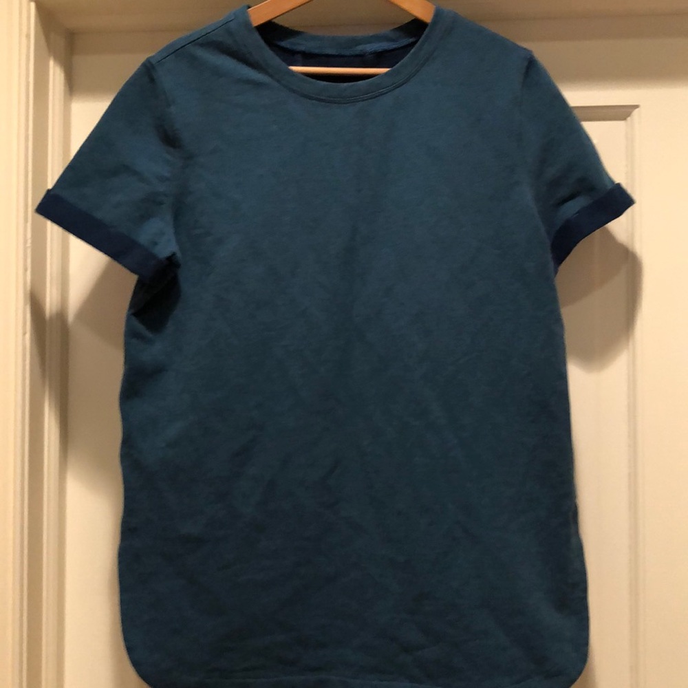 Lululemon- Shirt Workout or casual Lululemon Stretch Knit Top Blue-sz M